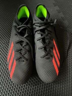 adidas Men’s Black Athletic Shoes with Red Stripes and Neon Green Lining